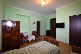 Гостевой дом Guest House Arsan Цахкадзор Двухместный номер с 2 отдельными кроватями и душем-8