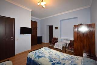 Гостевой дом Guest House Arsan Цахкадзор Двухместный номер с 2 отдельными кроватями и душем-11